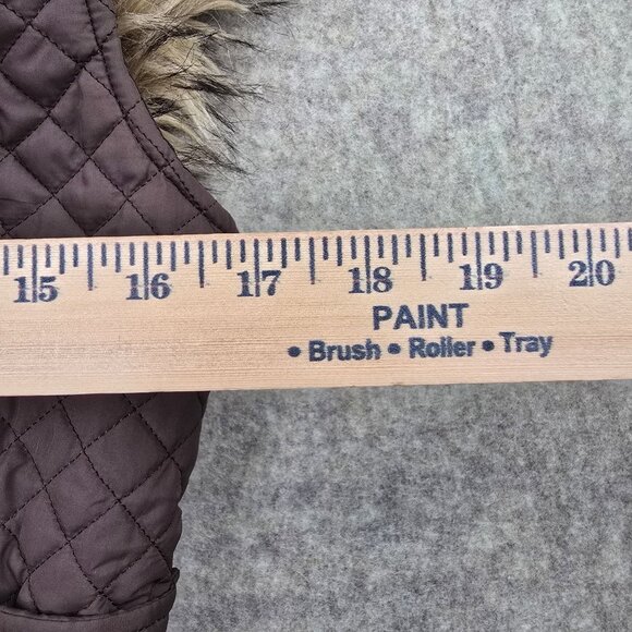 CEsttoi Womens Quilted Zip-Up Brown Vest With Fur Hood And Pockets Polyester - Picture 8 of 8